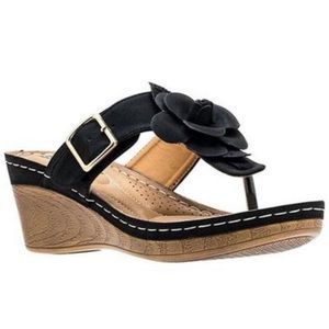 Good Choices Flora Sandals